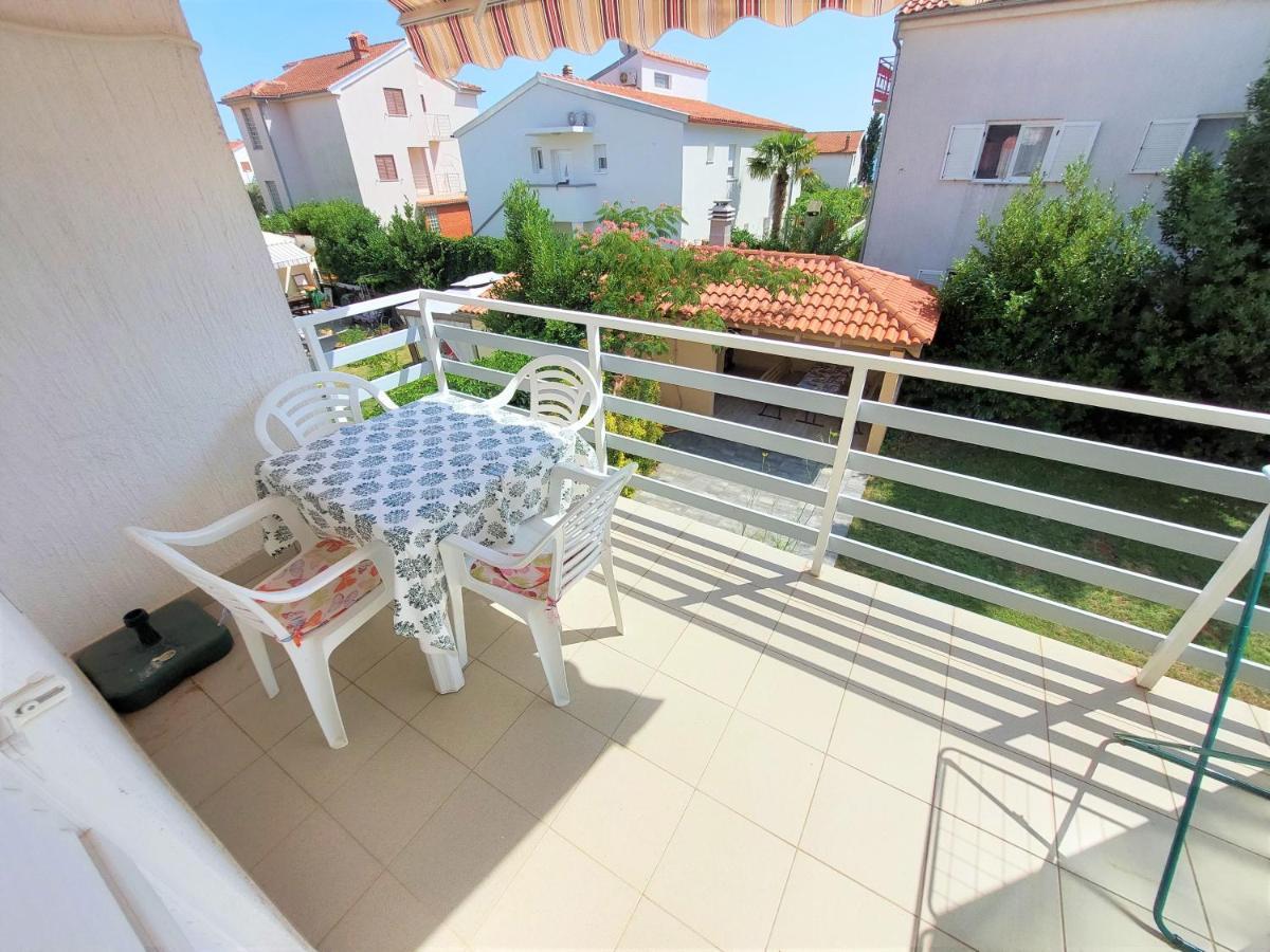 Apartments Neva & Neva Beach House Srima Kültér fotó