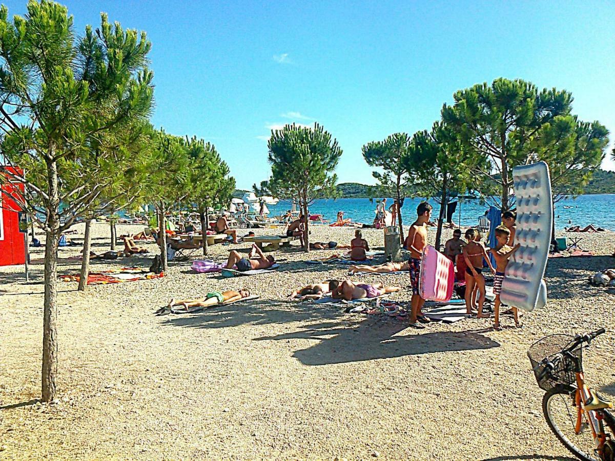 Apartments Neva & Neva Beach House Srima Kültér fotó